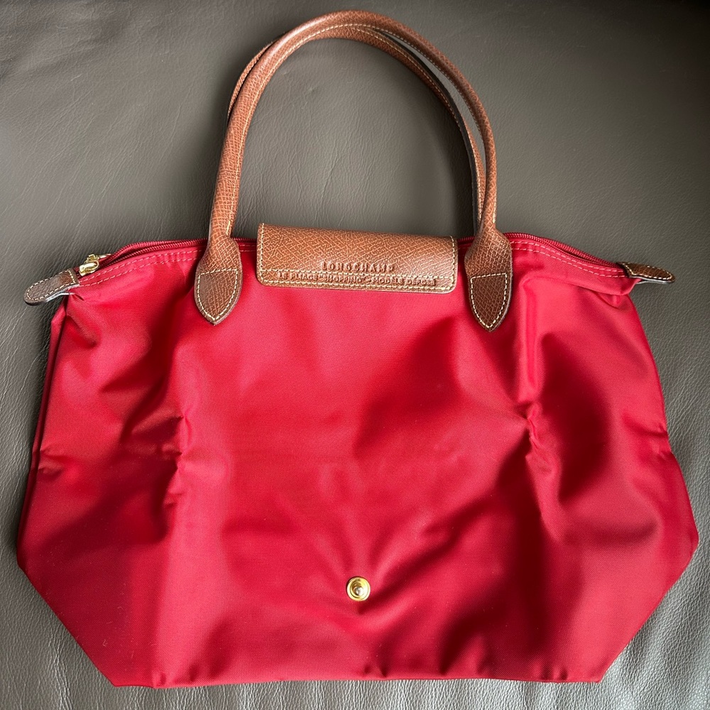 Longchamp Le pliage medium tote in red